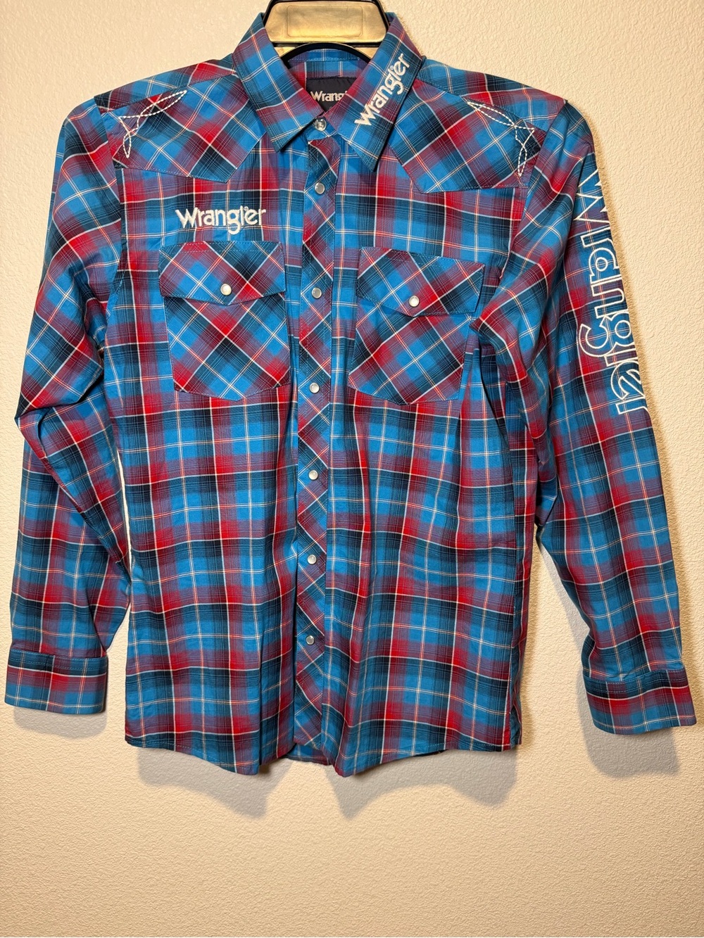 Wrangler vintage boys XL Blue/Red Plaid Long Sleeve Cotton Pocket Shirt BP1320M